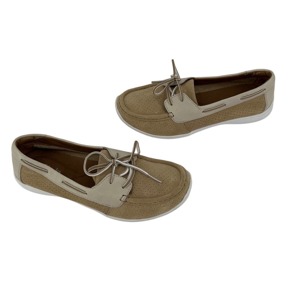 Clarks Women's Tan Suede Perforated Boat‎ Shoes Loafers 8M 26100152 Cream Trim